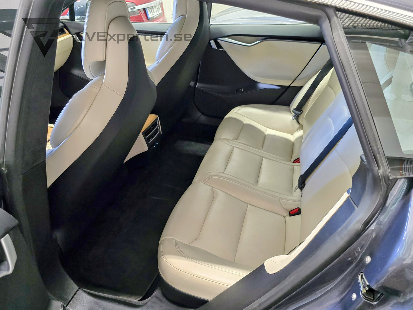 Reservationsavgift - Tesla Model S Long Range AWD Raven - 2020