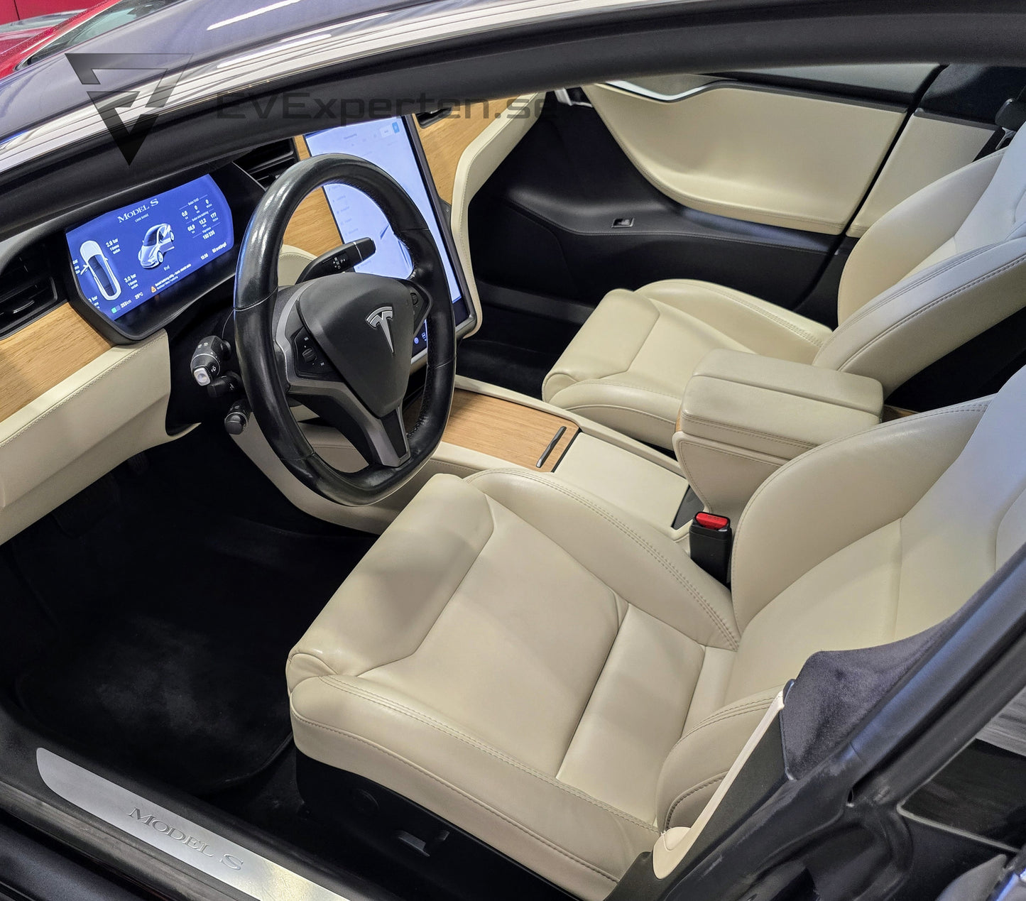 Reservationsavgift - Tesla Model S Long Range AWD Raven - 2020