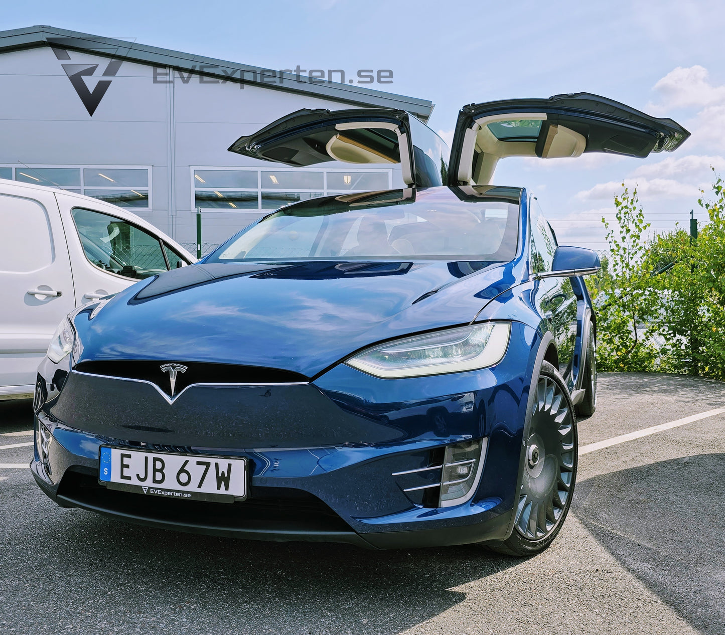 Reservationsavgift - Tesla Model X Long Range AWD Raven 7 Sits - 22" TNA & FSD - 2019