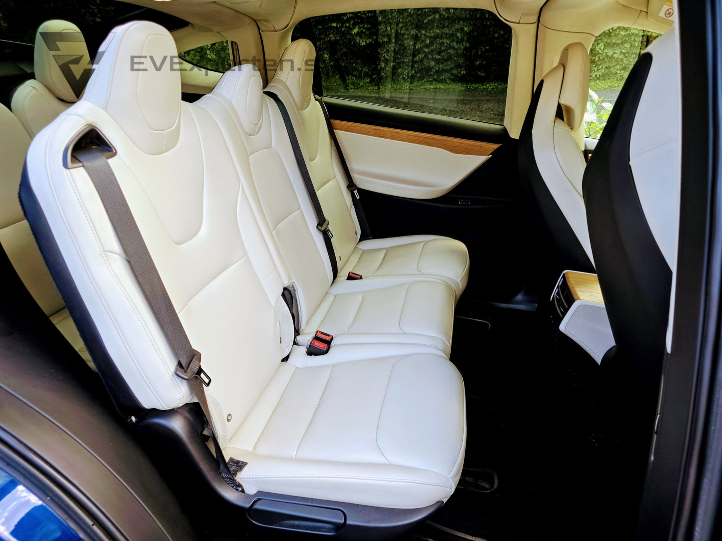 Reservationsavgift - Tesla Model X Long Range AWD Raven 7 Sits - 22" TNA & FSD - 2019
