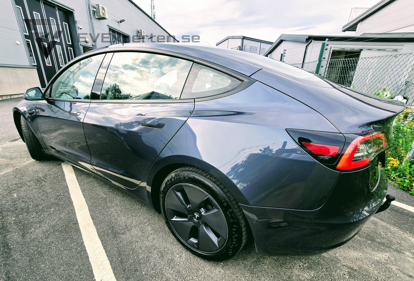 Reservationsavgift - Tesla Model 3 Long Range - Refresh och Drag - 2021