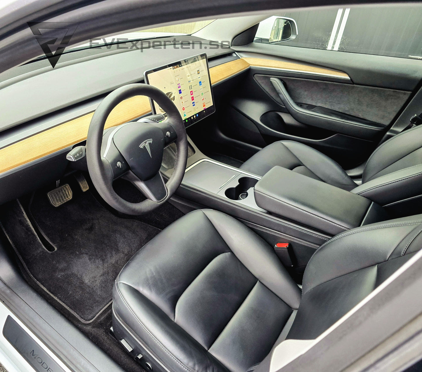 Reservationsavgift - Tesla Model 3 Long Range AWD - Full Refresh - 2021
