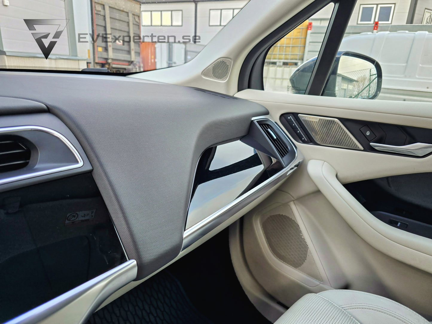 Deposition - Jaguar I-Pace EV400 AWD SE - 2020