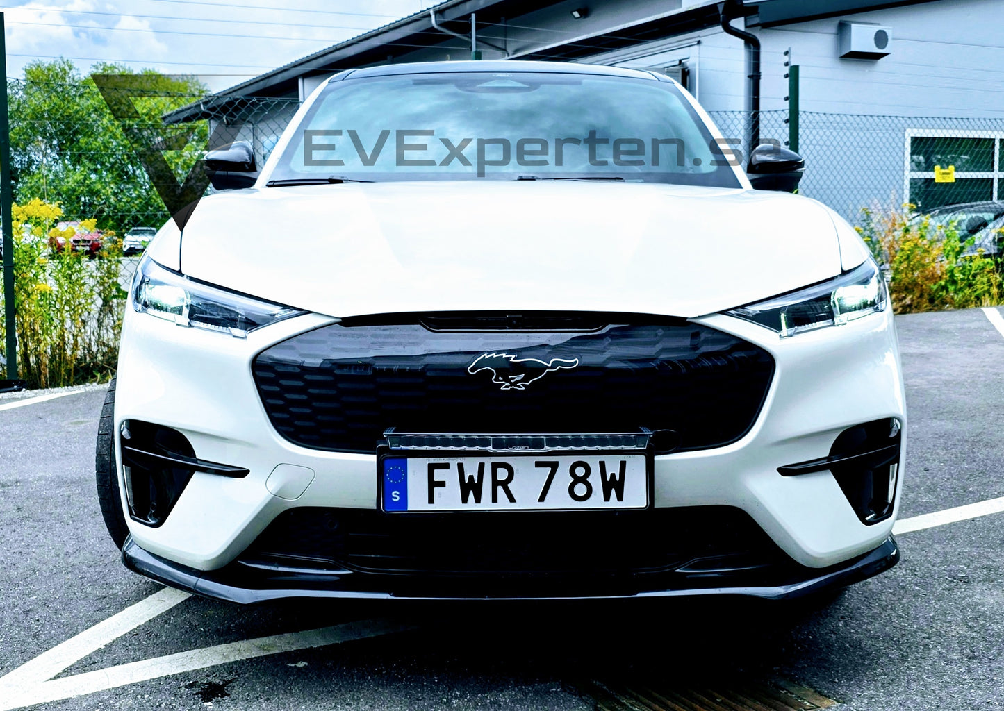 Reservationsavgift - Ford Mustang Mach-E GT - AWD 487 HK - 2022