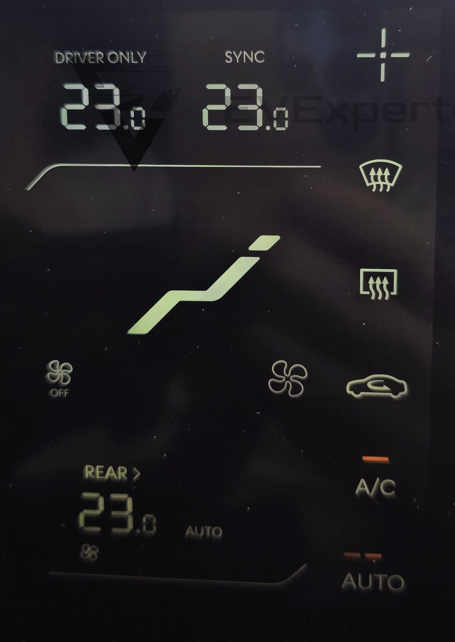 Deposition - Kia EV9 AWD GT Line 6-sits Drag - 2024