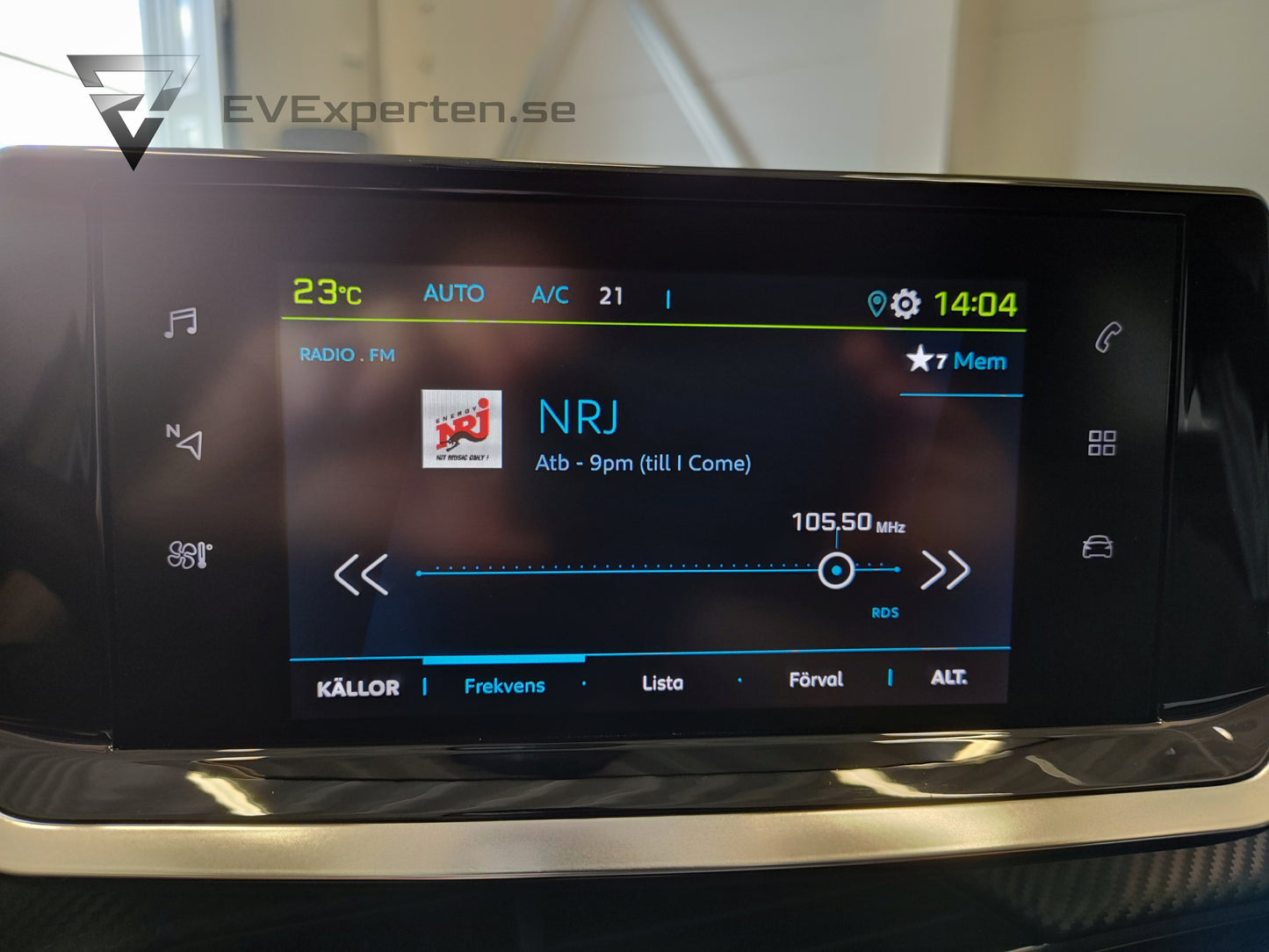 Reservationsavgift - Peugeot E-208 Active Pack - 2022