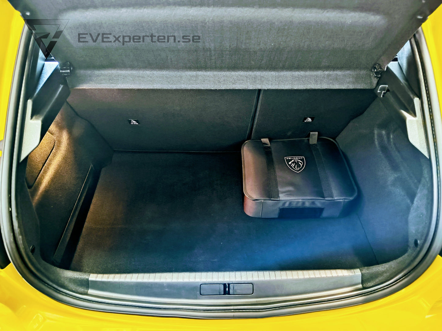 Reservationsavgift - Peugeot E-208 Active Pack - 2022