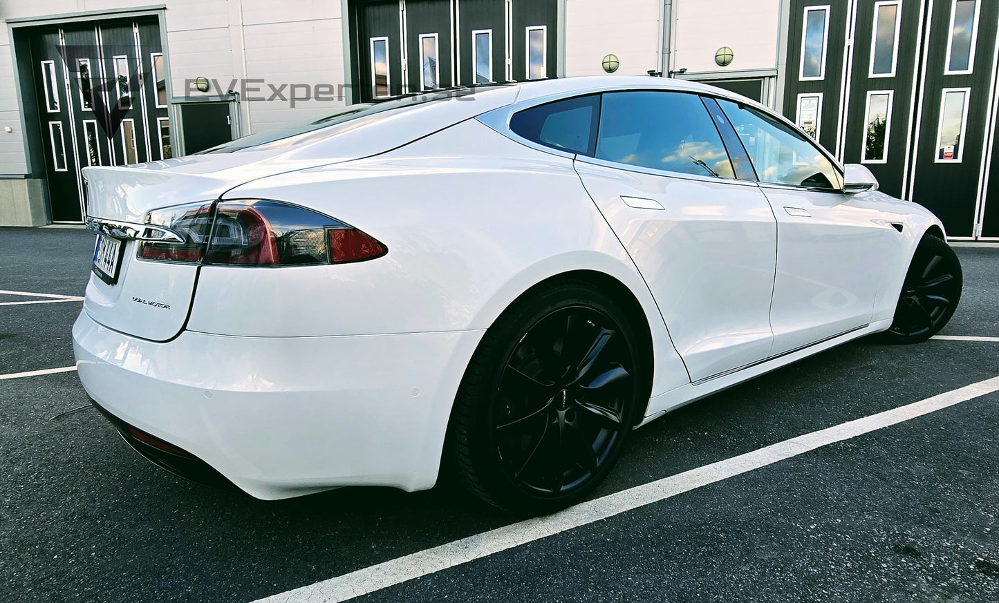 Deposition - Tesla Model S Long Range AWD Raven - Mycket Nytt - 2019