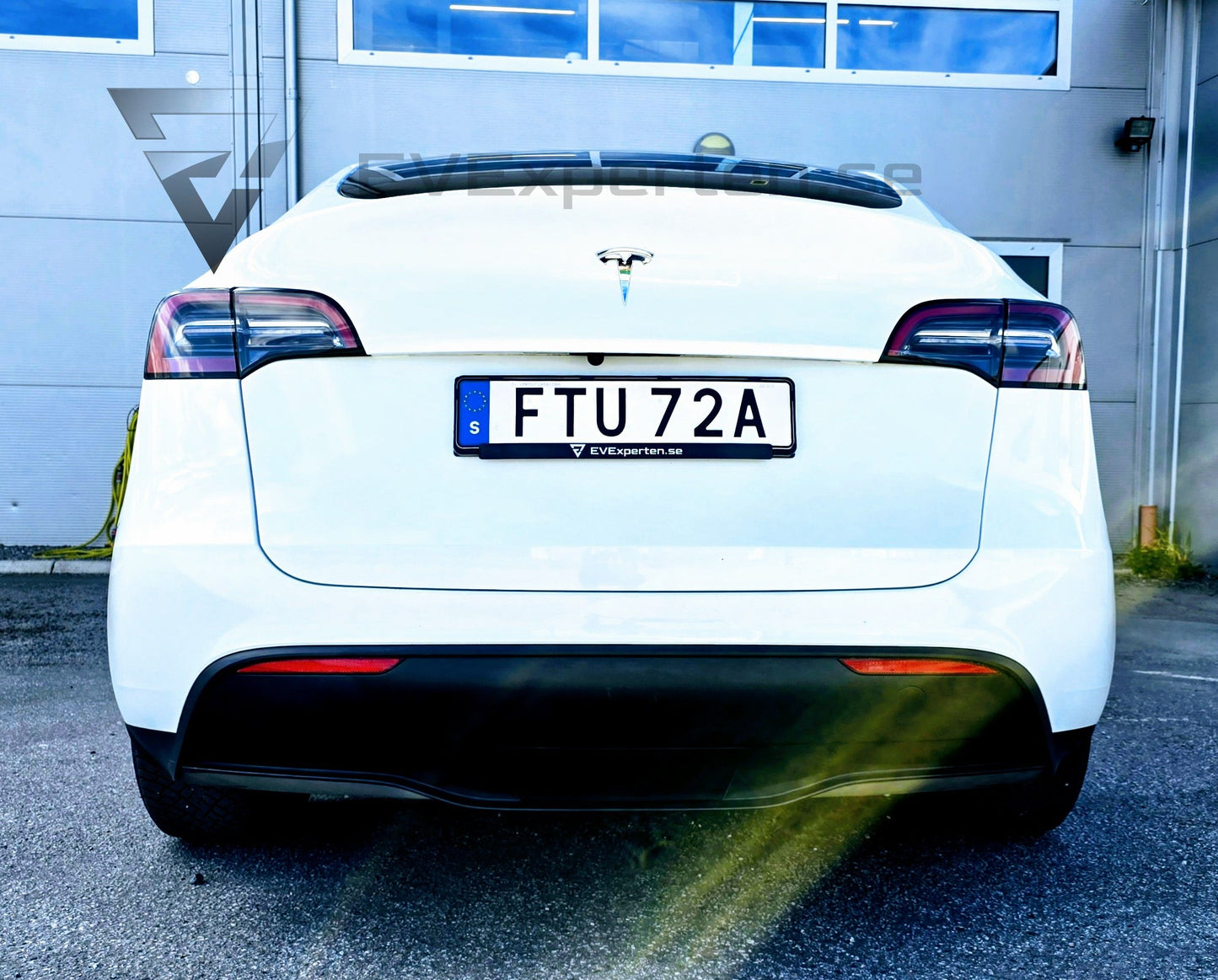 Deposition - Tesla Model Y RWD - Dragkrok - 2023