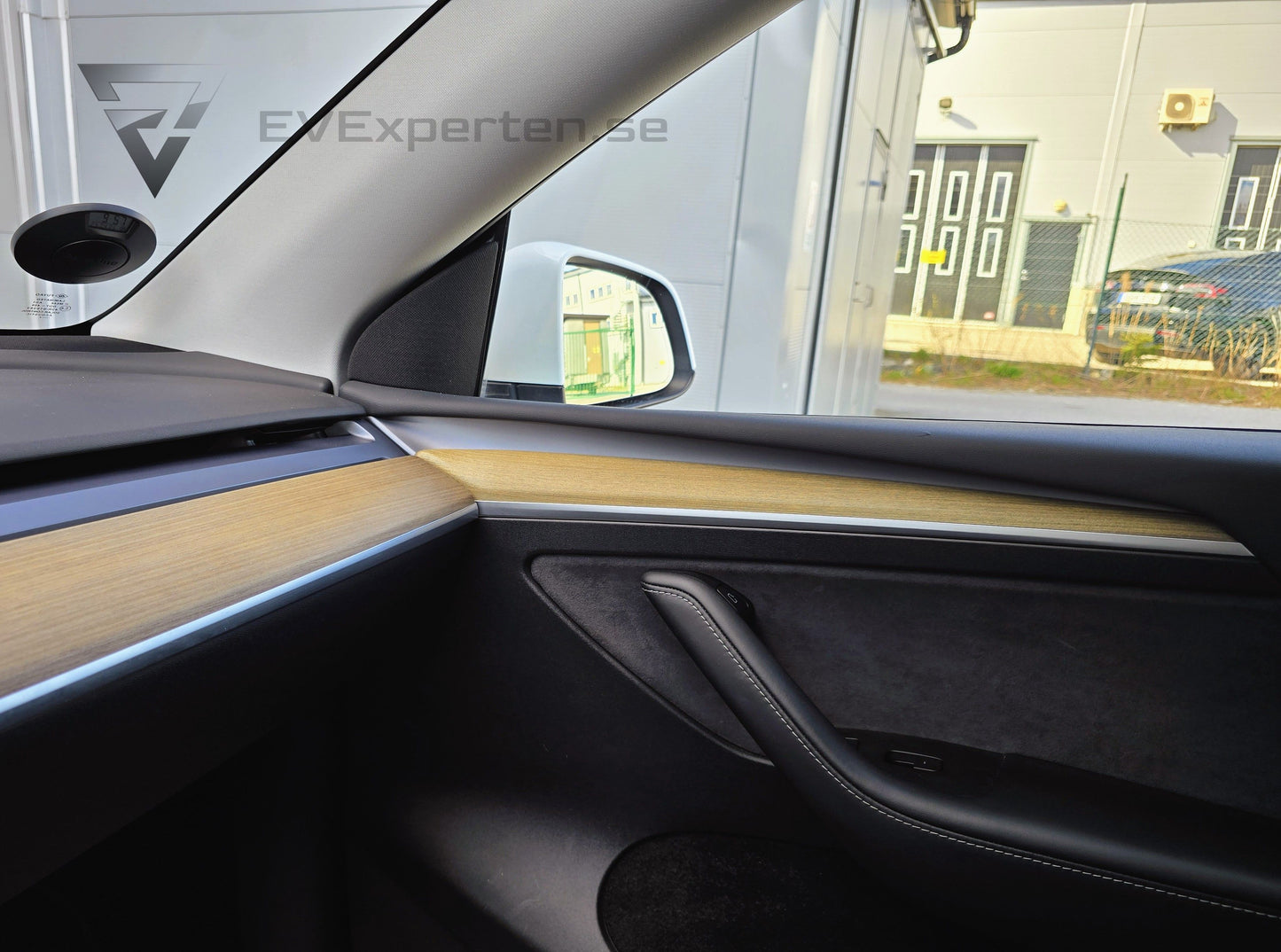 Deposition - Tesla Model Y RWD - Dragkrok - 2023