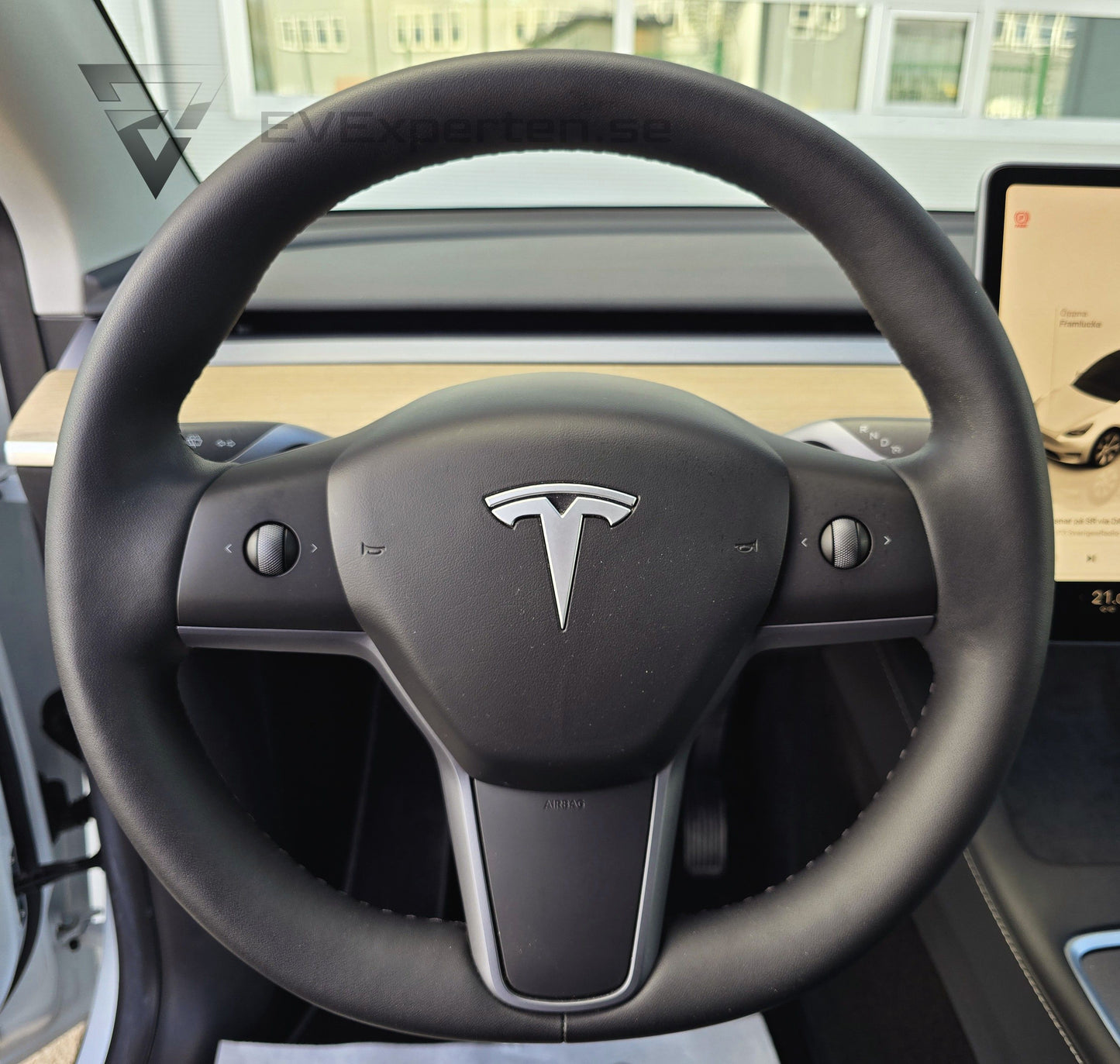 Deposition - Tesla Model Y RWD - Dragkrok - 2023