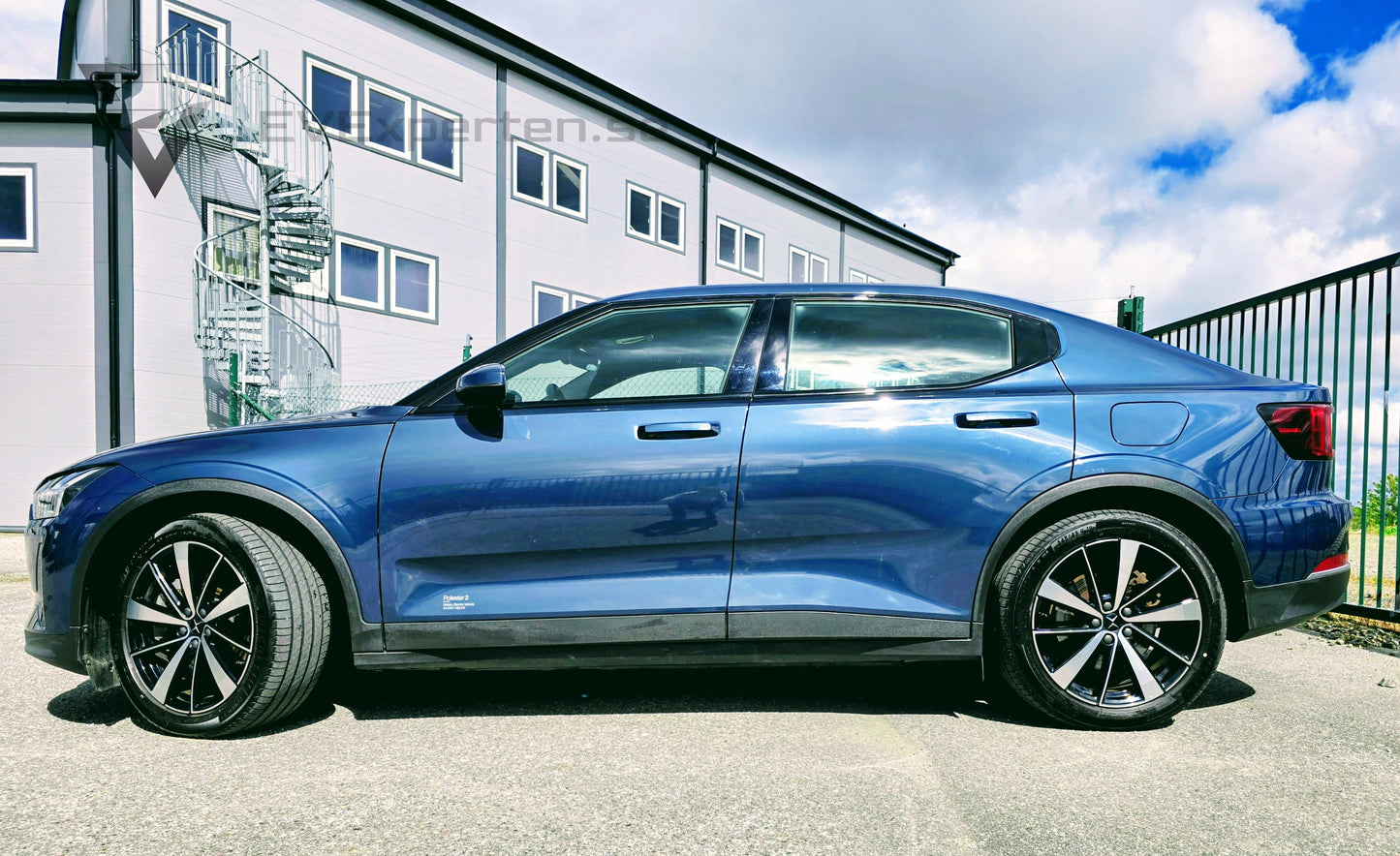 Deposition - Polestar 2 Standard Range Single Motor - Dragkrok - 2022