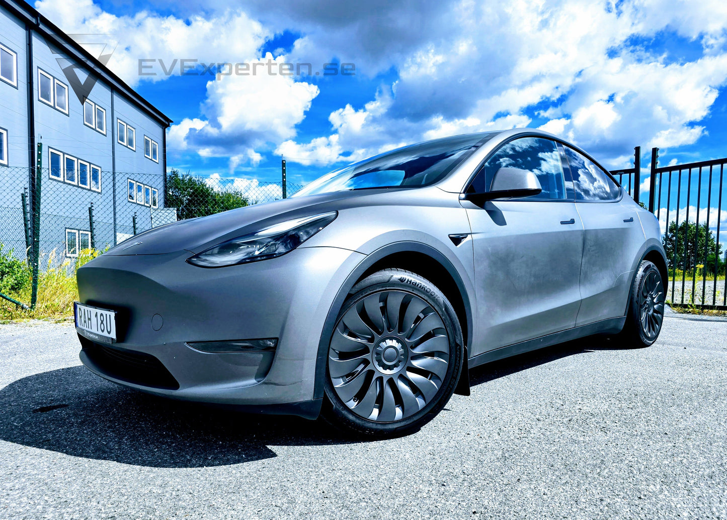 Deposition - Tesla Model Y Long Range AWD - Folierad, Ryzen & Dragkrok - 2023