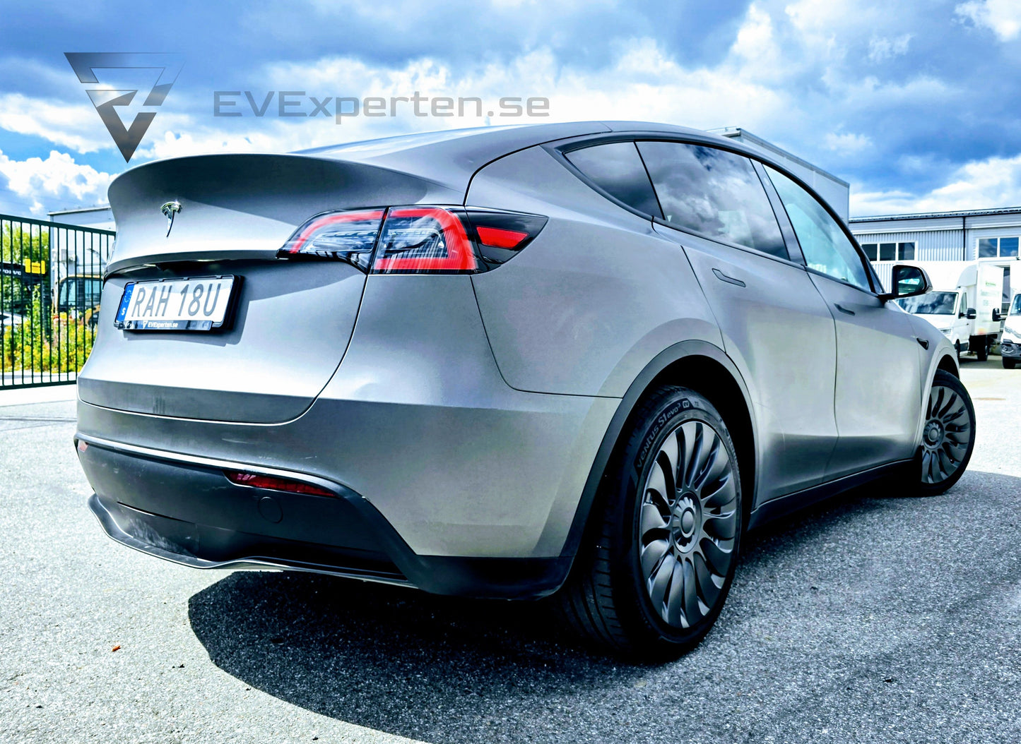 Deposition - Tesla Model Y Long Range AWD - Folierad, Ryzen & Dragkrok - 2023