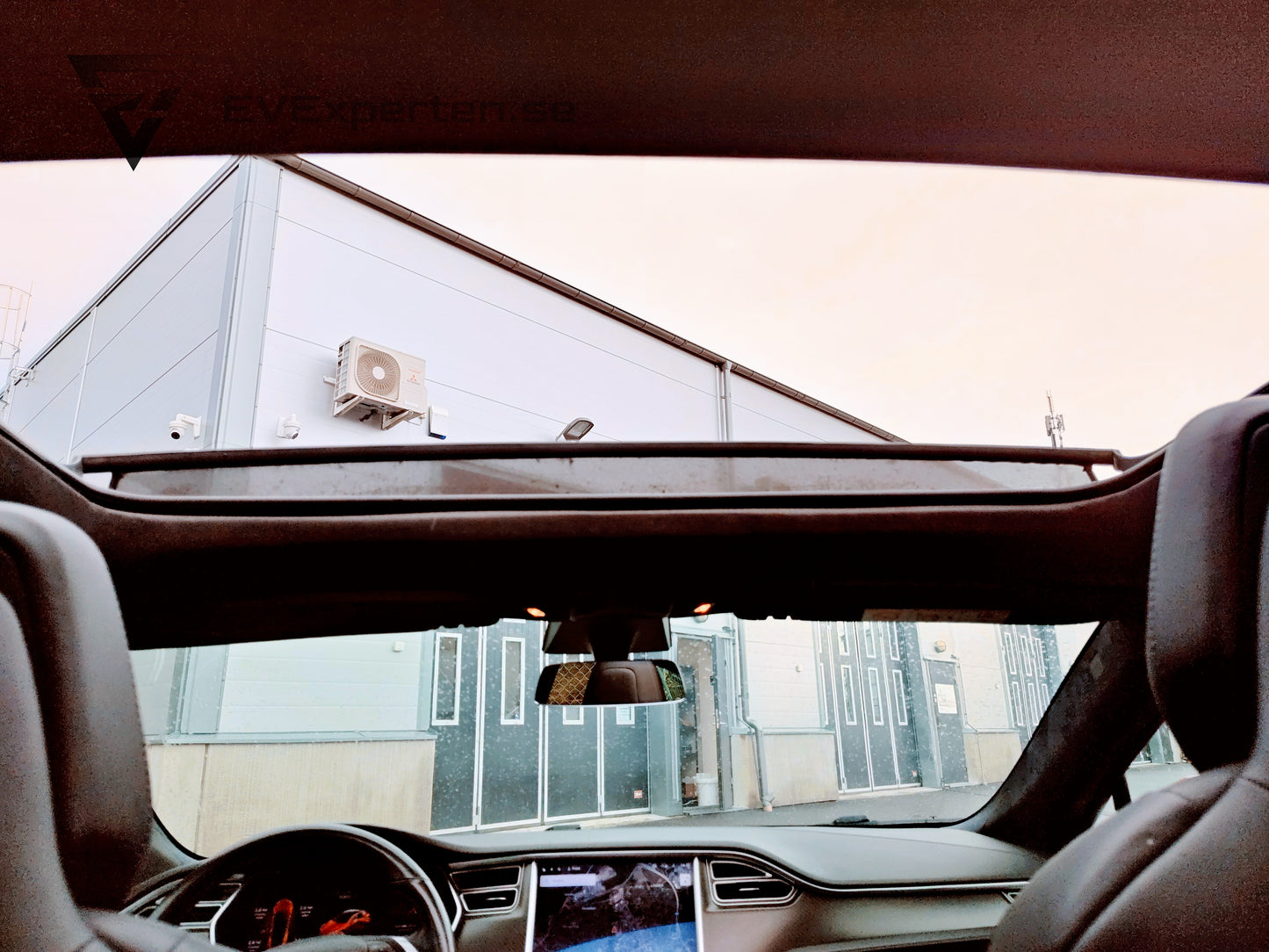 Reservationsavgift - Tesla Model S 100D - Öppningsbart Panorama CCS MCU2 Servad - 2017