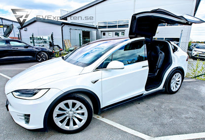 Reservationsavgift - Tesla Model X Long Range AWD Raven 7 Sits - 2019